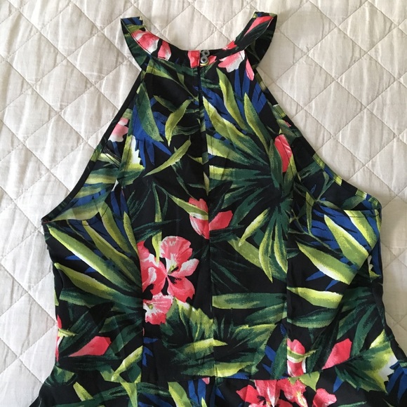 ‼️SOLD‼️NWOT Hollister Tropical/Floral Mini Dress - Picture 7 of 8